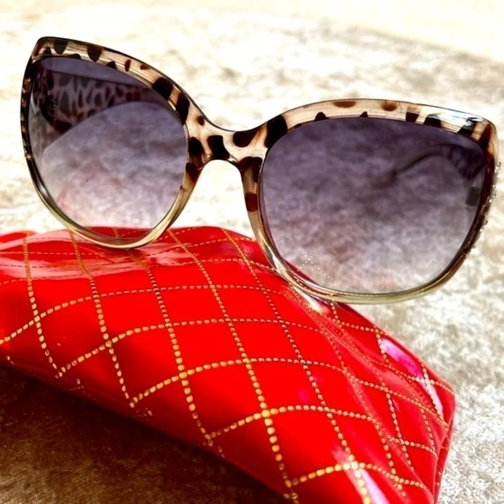 Brand New Tortoise Animal Print Oversized Sunglasses Rhinestones Gradient Lens
